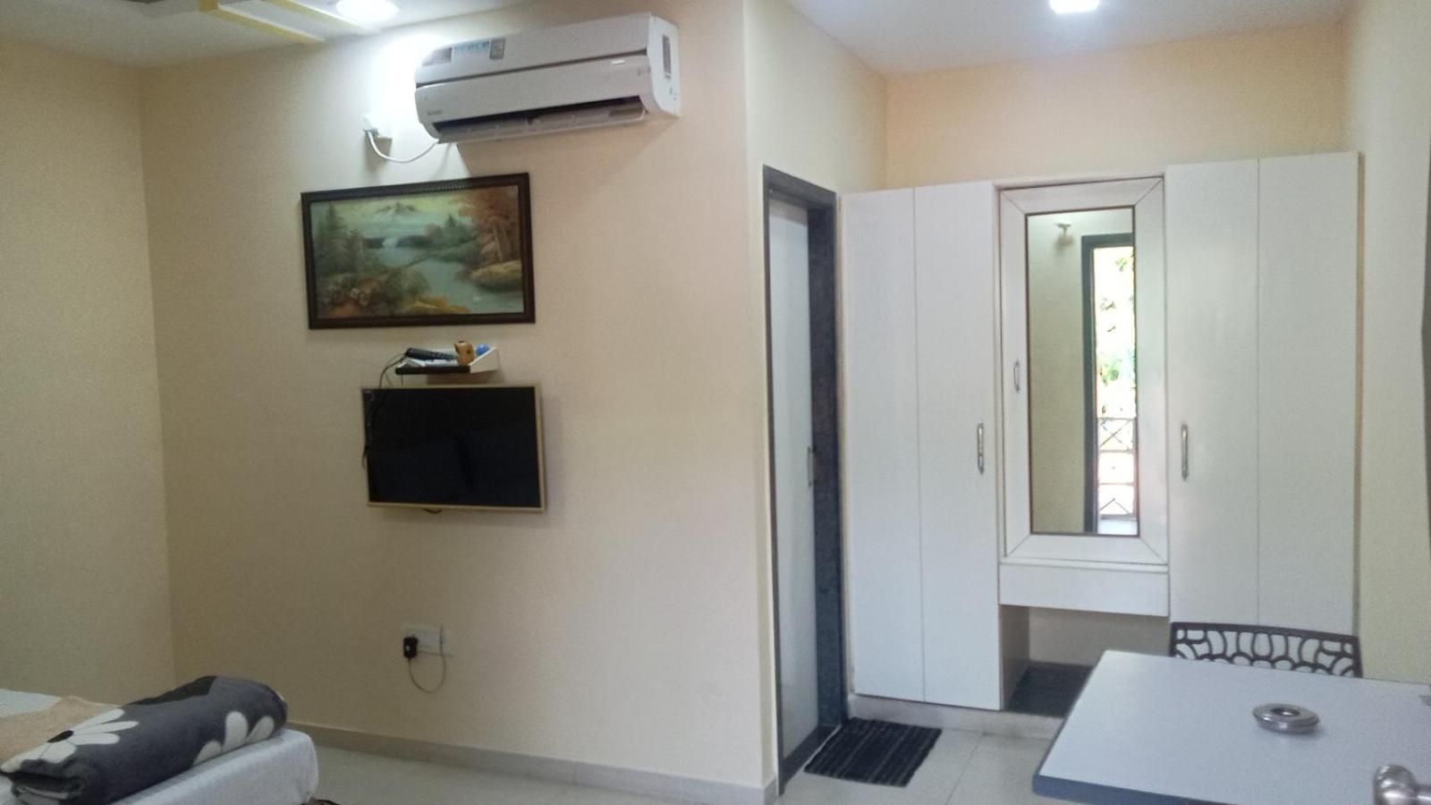Giriraj Garden Resort Vagholi  Eksteriør billede